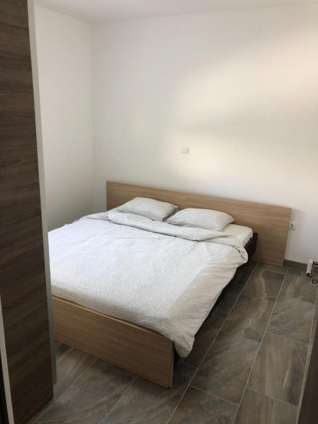 Apartments Milja - 10 M From Sea Мандре Екстериор снимка