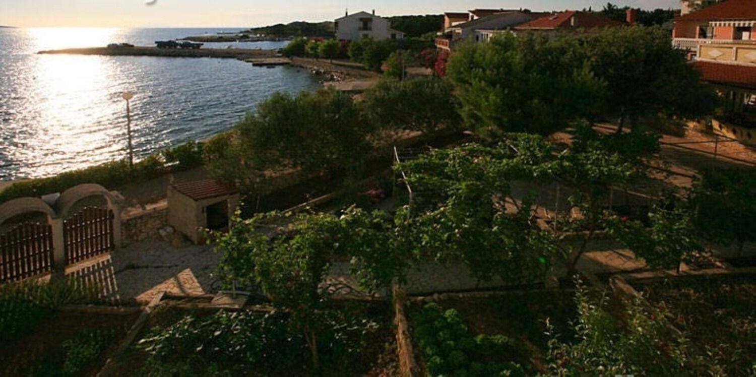 Apartments Milja - 10 M From Sea Мандре Екстериор снимка